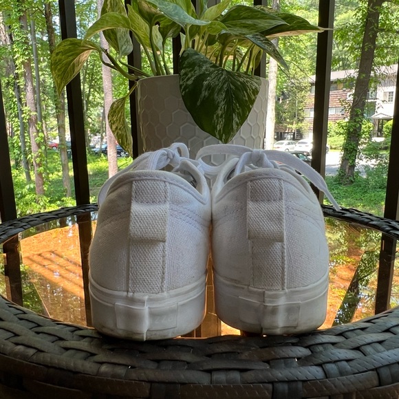 Women’s Adidas Sneakers - Picture 4 of 4